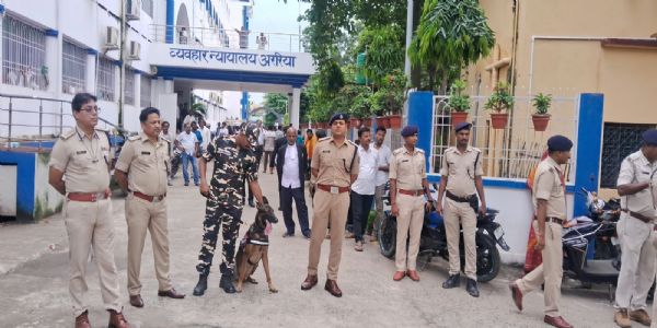 सिविल कोर्ट को उड़ाने की धमकी के मद्देनजर सदर एसडीपीओ ने लिया सुरक्षा व्यवस्था का जायजा