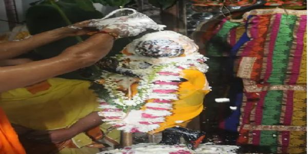राधा-दामोदर मंदिर में दिन में होगा कान्हा का जन्म: 21 तोपों की सलामी से गूंजेगा परिसर