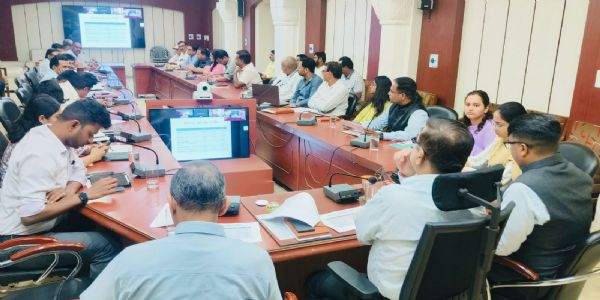 हरियालो राजस्थान अभियान में पौधों की संख्या के साथ सर्वाइवल पर भी दें जोर : प्रमुख शासन सचिव हेमंत कुमार गेरा