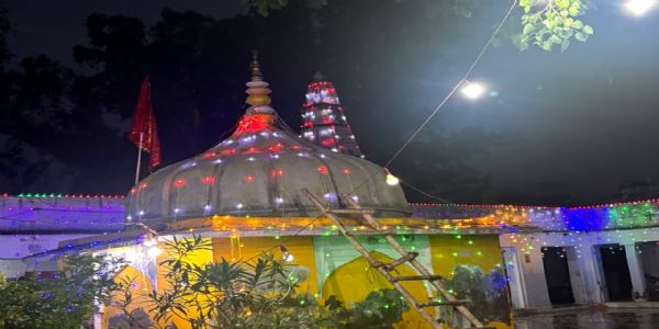 नूंह: जन्माष्टमी पर रंग-बिरंगी रोशनी से सजे नूंह के मंदिर, भक्ति में डूबा शहर
