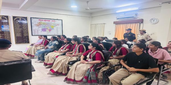 महिला यूथ सीएलजी से मजबूत होगा संवाद और सुरक्षा का दायरा