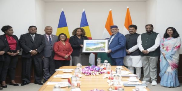 उपराष्ट्रपति ने सेशेल्स के संसदीय प्रतिनिधिमंडल से समुद्री सुरक्षा और एआई सहयोग पर की चर्चा