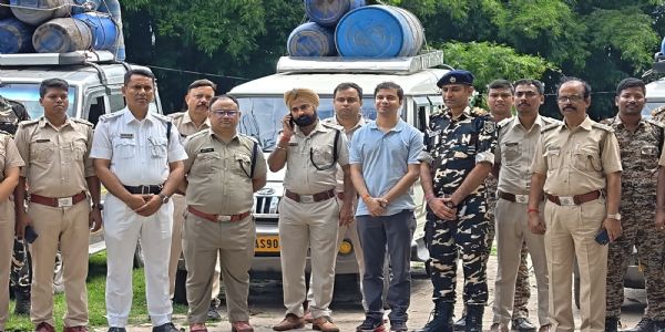जलपाईगुड़ी में आबकारी विभाग के साथ संयुक्त अभियान, भारी मात्रा में शराब बनाने का सामान बरामद