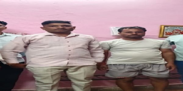 पंद्रह हजार रुपये की रिश्वत लेता हैड कांस्टेबल गिरफ्तार