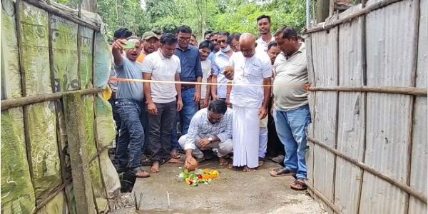 लाखों की लागत से तीन सड़कों का कार्य का शुभारंभ