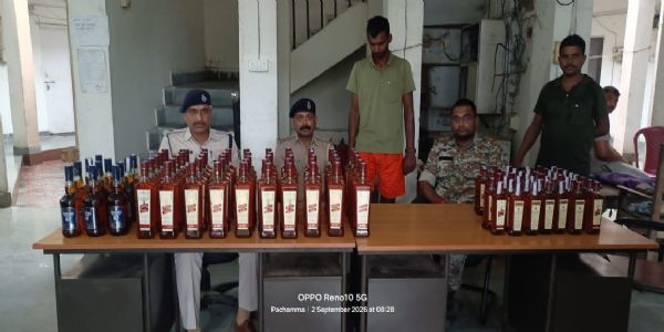 109 बोतल अंग्रेजी शराब के साथ धंधेबाज गिरफ्तार