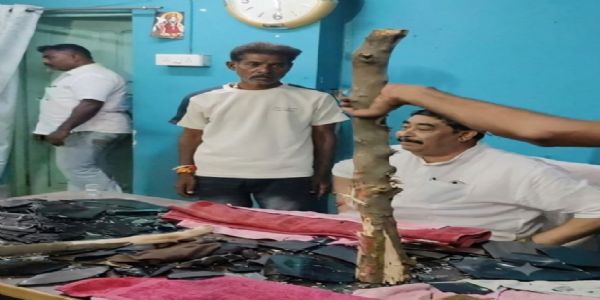अनुव्रत मंडल को युवकों ने दी धमकी, पार्टी कार्यालय में तोड़फोड़