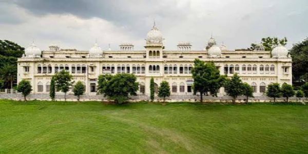 लखनऊ विश्वविद्यालय में धूमधाम से मनाया गया पोषण माह, संतुलित खान-पान और मोटे अनाज के प्रति छात्रों को किया जागरूक