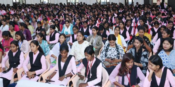 सूरजपुर में शैक्षणिक नवाचार की पहल, ‘सूर्योदय’ से शिक्षा और ‘शब्दबीज’ से समृद्ध होगी बच्चों की भाषा