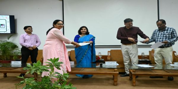 आफरी में हिन्दी पखवाड़ा का समापन, विजेता सम्मानित