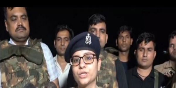 झांसी में ई-रिक्शा चालक को लूटने वाले पुलिस मुठभेड़ में एक घायल समेत चार लुटेरे गिरफ्तार