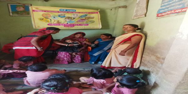 आंगनबाड़ी मिलन सेवा अंतर्गत अन्नप्रासन कार्यक्रम का आयोजन,6 माह के बच्चों को पहली बार खिलाया अन्न