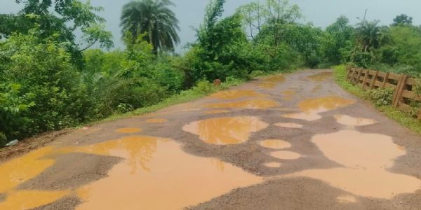 बारिश ने बिगाड़ी सड़कों की सूरत
