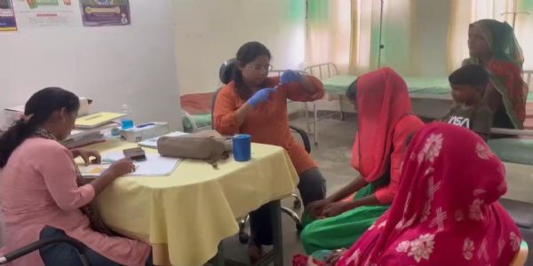 जौनपुर में किशोरियों के एचपीवी टीकाकरण का लक्ष्य 100 प्रतिशत पूरा