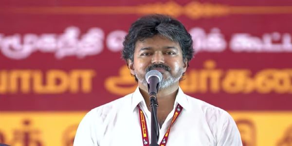 तमिलनाडु के धारापुरम में मुख्यमंत्री विजय की चुनावी सभा, पूर्व अन्नाद्रमुक मंत्री सेम्मलाई टीवीके में शामिल