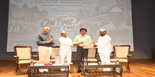 ‘ऑन टाइम, एवरी टाइम’ से बनी मुंबई डब्बावालों की ग्लोबल पहचान : सुनील गवांडे