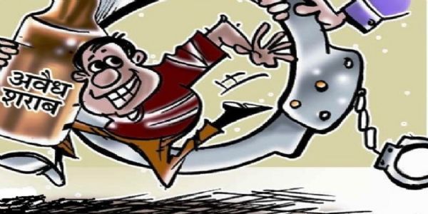कोतवाली की नाक के नीचे बिक रही शराब, ऑपरेशन प्रहार में 5 दबोचे