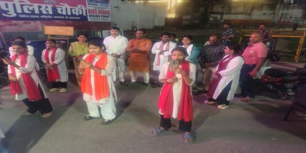 नुक्कड़ नाटक से जनता तक पहुंचाई सरकार की योजनाओं की जानकारी