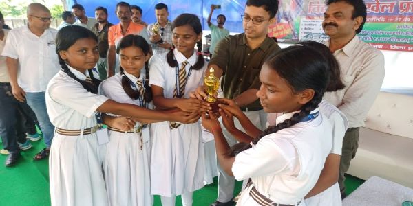 चार दिवसीय जिला स्तरीय विद्यालय खेल प्रतियोगिता संपन्न, प्रमंडल स्तर पर करेंगे कटिहार का प्रतिनिधित्व