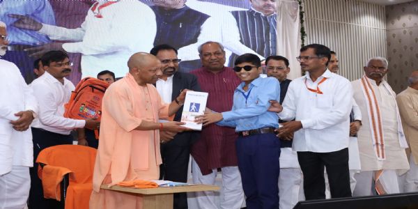 फिर बढ़ेगी दिव्यांगजन की पेंशन धनराशि: सीएम योगी