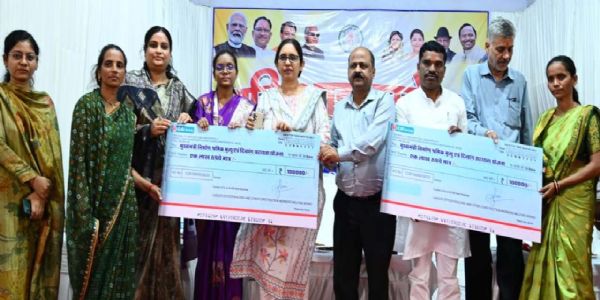 श्रम का सम्मान: महासम्मेलन में 240 श्रमिकों को मिला करीब 53 लाख रुपये का लाभ
