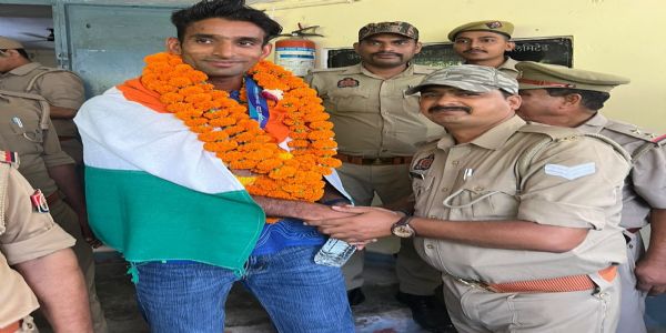 एशियन गेम्स में कांस्य पदक जीतकर अमेठी पहुंचे सलमान खान