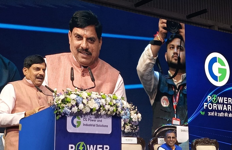 सीहोर में ट्रांसफॉर्मर निर्माण इकाई के पहले पावर ट्रांसफॉर्मर के रोलआउट का शुभारंभ कार्यक्रम को संबोधित करते हुए मुख्यमंत्री
