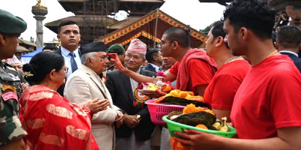 नेपाल के राष्ट्रपति रामचंद्र पौडेल द्वारा पूजा नेपाल के राष्ट्रपति रामचंद्र पौडेल द्वारा पूजा
