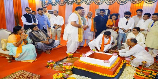 शुभेंदु ने किया उत्तम कुमार फिल्म सेंटर का शिलान्यास, राज्य सरकार के सांस्कृतिक सलाहकार होंगे मिथुन चक्रवर्ती