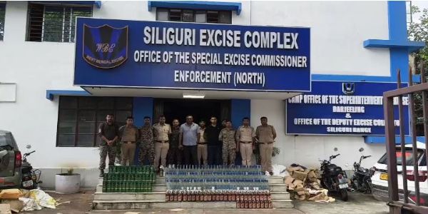 आबकारी विभाग की छापेमारी में लाखों रुपये की सिक्किम शराब जब्त