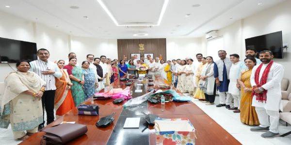 रेखा गुप्ता ने निगम की विभिन्न समितियों के पदाधिकारियों से मुलाकात कर उन्हें बेहतर दिल्ली बनाने का दिया मंत्र