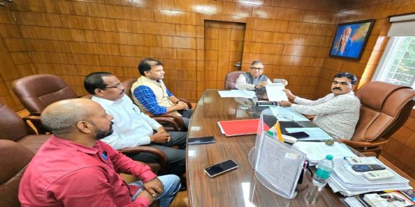 एसआईआर में गंभीर अनियमितताओं पर भाजपा ने मुख्य निर्वाचन पदाधिकारी को सौंपा ज्ञापन