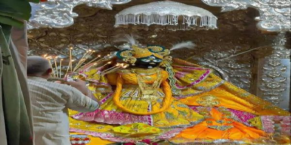 श्रीबांकेबिहारी के समक्ष आधी रात को कटेगा 21 किलो का विशेष केक, मंगला आरती की मचेगी धूम
