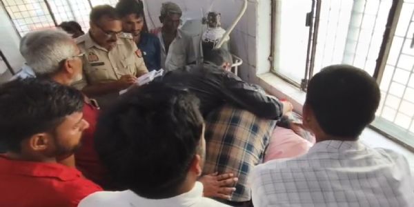 सड़क हादसे में बाइक सवार बुजुर्ग की मौत, तीन युवक पुलिस हिरासत में