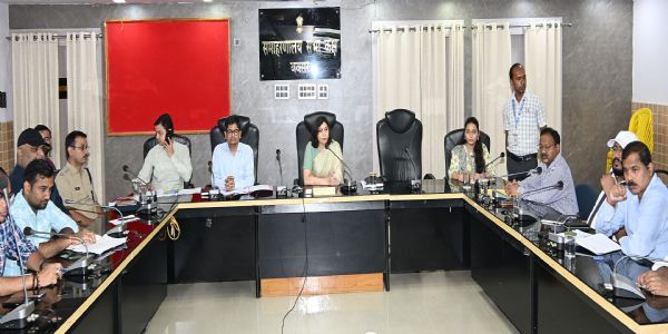 गंगा के बढ़ते जलस्तर से बाढ़ को लेकर प्रशासन अलर्ट, अधिकारियों की छुट्टियां रद्द