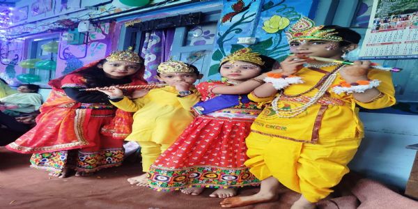 नैनीताल में जन्माष्टमी की धूम, नयना देवी मंदिर में उमड़ी भीड़