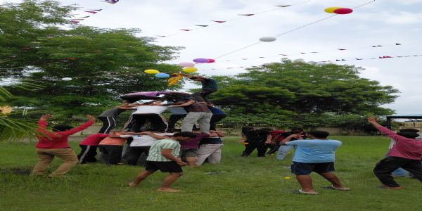 एकजुटता और निरंतर कर्म से लक्ष्य की प्राप्ति : कुलपति