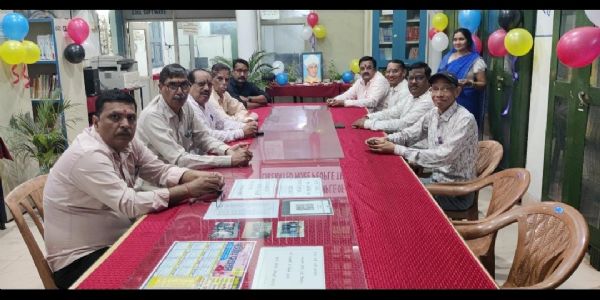 शिक्षक सिर्फ किताबी ज्ञान नहीं देते, विद्यार्थी के चरित्र और व्यक्तित्व का निर्माण करते हैं : डॉ प्रशांत