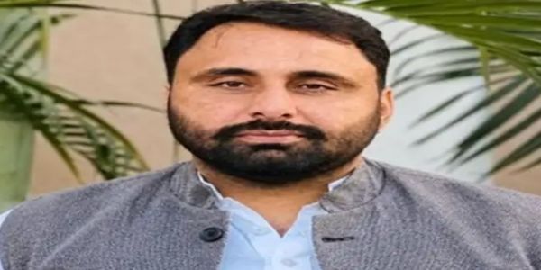 दो पक्षों के विवाद के दौरान कांग्रेस नेता गुरदीप सिंह सिरसा को लगी गोली, हालत गंभीर