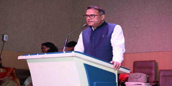 गुरुजनों की ज्ञान-परंपरा और सेवा-संस्कार ही चिकित्सा संस्थान की पहचान : प्रो. डॉ. ए.के. वर्मा