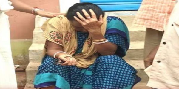दिनदहाड़े बैंक से लौट रही महिला का बैग छीनकर फरार हुए बाइक सवार