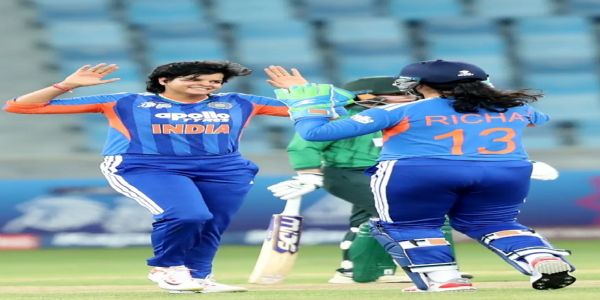 महिला एशिया कप: भारत ने पाकिस्तान को 55 रन पर समेटा, सात विकेट से दर्ज की शानदार जीत