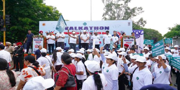 नशा विरोधी वेलनेस वॉकथॉन को राज्यपाल ने दिखाई हरी झंडी