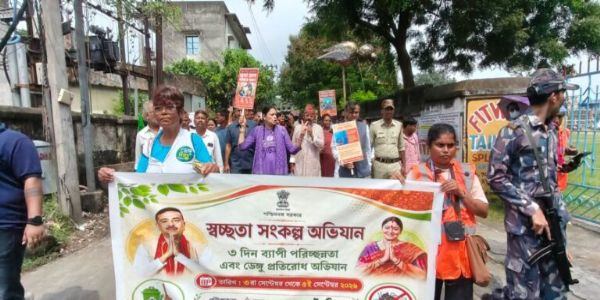 आसनसोल में मंत्री अग्निमित्रा पाल की अगुवाई में निकाली गई डेंगू जागरूकता रैली
