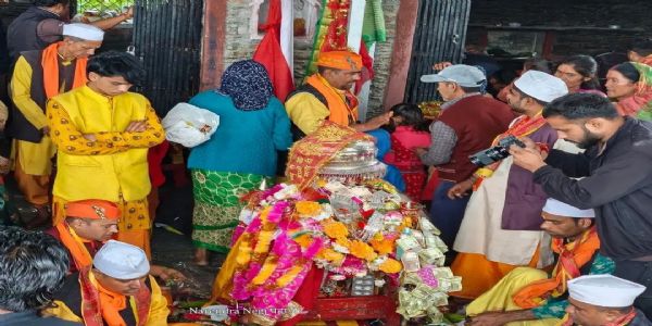 नंदा की डोलियों का पड़ावों पर हुआ स्वागत, जागरों से दी अगले पड़ाव की विदाई