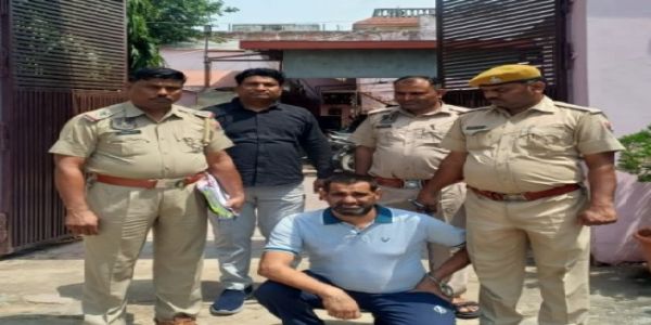 लग्जरी गाड़ियां चुराने वाला अंतरराज्यीय वाहन चोर गिरफ्तार