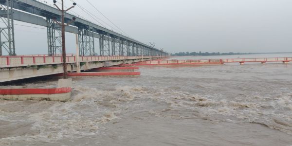 कोसी बराज से 2.20 लाख क्यूसेक पानी का हुआ डिस्चार्ज