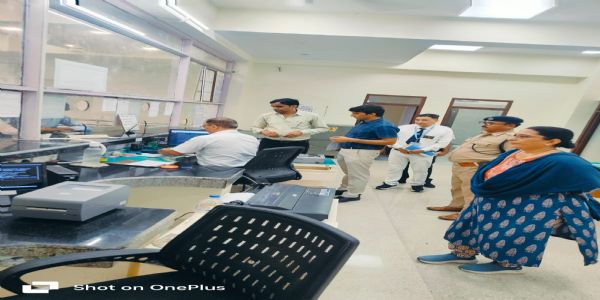मंडल रेल प्रबंधक विनीता श्रीवास्तव ने कोटद्वार रेलवे स्टेशन का किया निरीक्षण