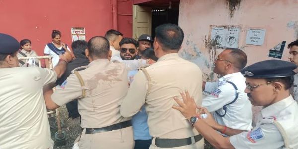 तृणमूल नेता काजल घोष को कोर्ट में पेश करने के दौरान हंगामा, बीजेपी कार्यकर्ताओं पर अंडे फेंकने का आरोप