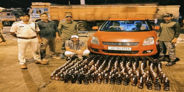 जांच चौकी पर कार से 98.640 लीटर विदेशी शराब बरामद, तस्कर गिरफ्तार